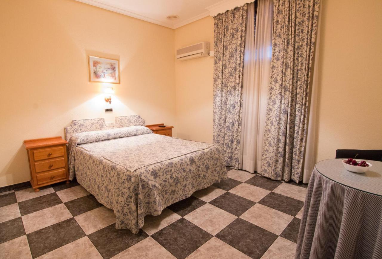 Hostal Santa Ana 마드리데호스 외부 사진