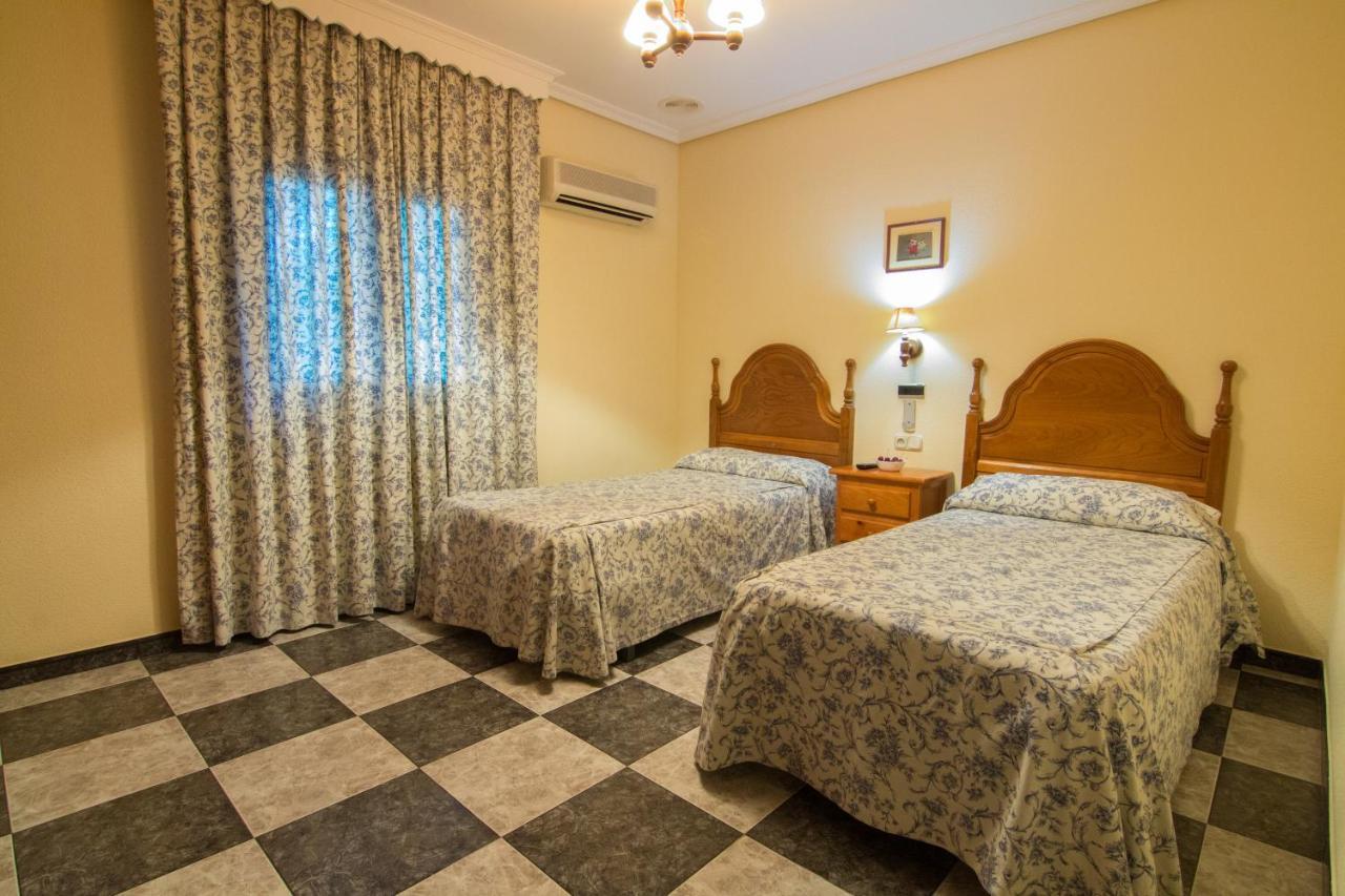 Hostal Santa Ana 마드리데호스 외부 사진