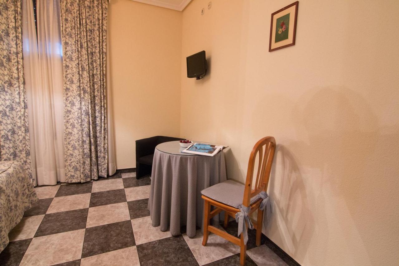 Hostal Santa Ana 마드리데호스 외부 사진
